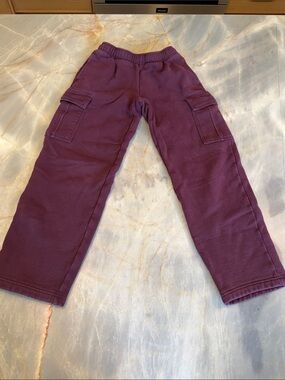 Aritzia Kids Cargo Sweatpants in Deep Plum
